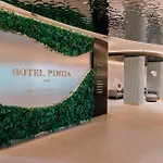 מלון Pinija פטרצ'אנה
