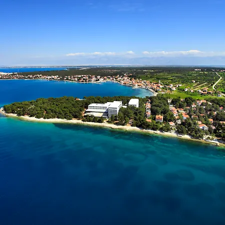Pinija Ξενοδοχείο