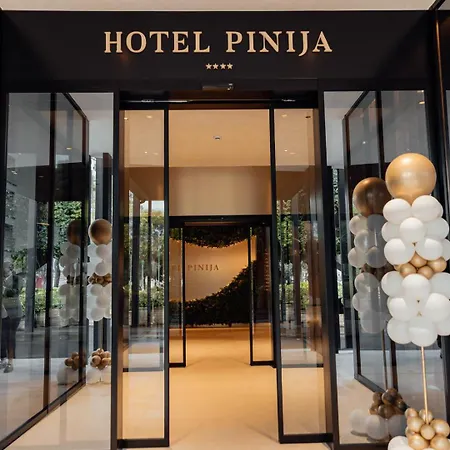 Ξενοδοχείο Pinija 4*
