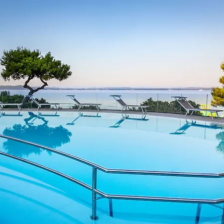 Pinija Hotel 4*
