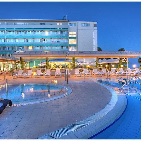 Hotel Pinija 4*