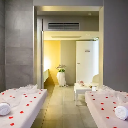 Pinija 4*