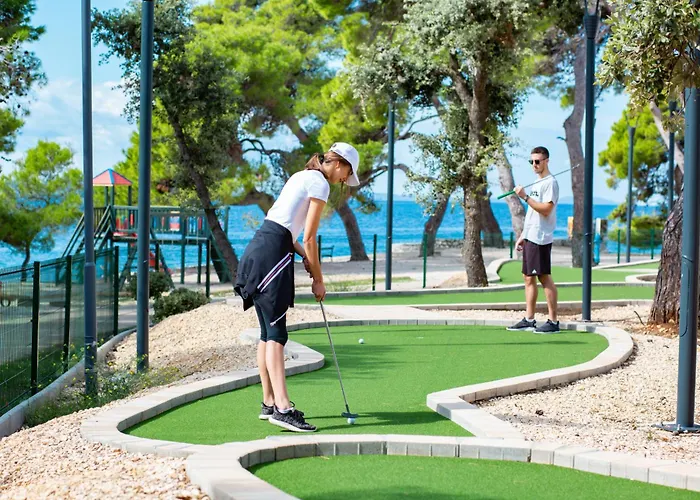 Pinija بيتريتْشاني