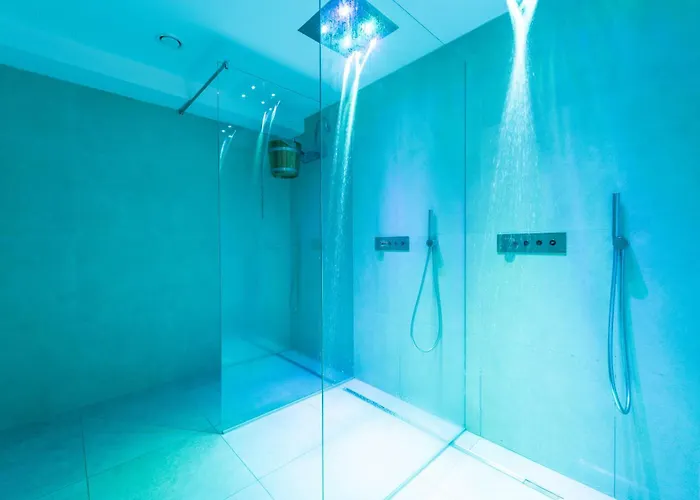 فندق Pinija بيتريتْشاني