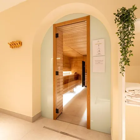 Hotel Pinija 4*